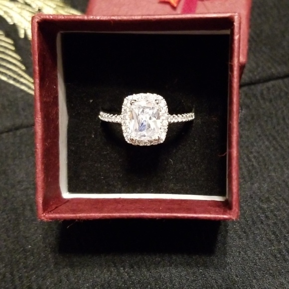 Radiant Solitaire - Picture 3 of 8